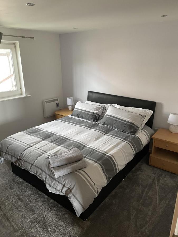 Beach Front Ground Floor Apartment Llanelli Esterno foto