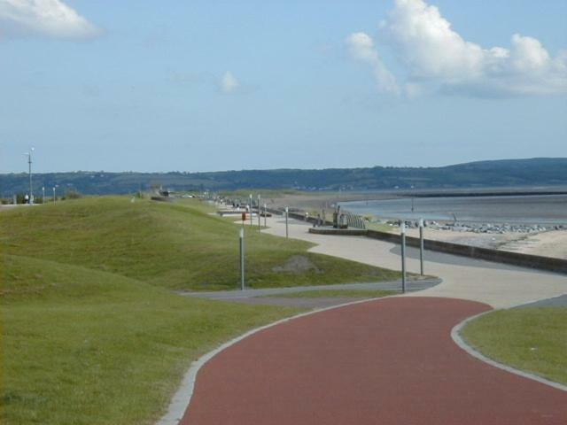 Beach Front Ground Floor Apartment Llanelli Esterno foto